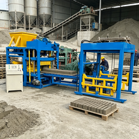 Machine à fabriquer des briques et des pavés, équipement multi-moules pour différents types de briques de construction