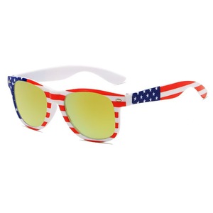 Gafas de Sol Ligeras y Duraderas con Remaches Clásicos de la Bandera Americana para Adultos, Ideales para el Torneo Internacional de Fútbol 2026 - Product Image 6