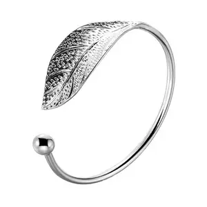 Korean version Simple Fashion Leaf Bracelet Opening Art Adjustable Bracelet for Women Girls for Birthday Gift