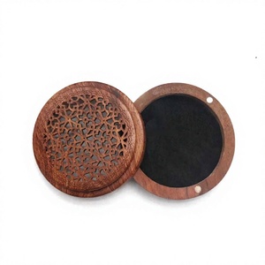 Quemador de Incienso Clásico de Lujo, Ecológico, de Madera de Sándalo India, para Decoración del Hogar, Elegante, para Ramadán y Festividades - Product Image 1