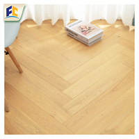 Langlebige rutsch feste Luxus-Holzbretter aus Vinyl. Rutsch feste Fliesen Modulares Fischgräten parkett Click Lock System SPC-Bodenbelag
