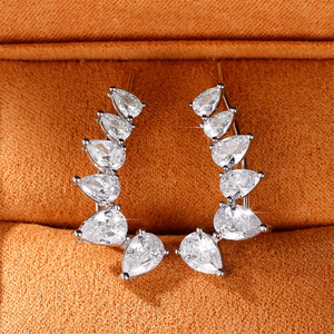 Orecchini a Perno Minimalisti Classici in Lega con Forma Geometrica a Goccia, Stile Coreano, Accessori Lucidi per Orecchie, Regalo Quotidiano per Donne - Product Image 3
