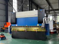 Presse plieuse CNC pour tôles de 3,2 m, modèle très demandé