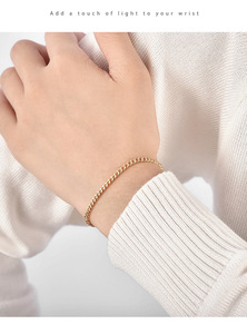ขายร้อน unisex ชุบทอง18K รูปทรงเรขาคณิตสร้อยข้อมือคิวบาทันสมัยเครื่องประดับทองเหลืองบางวันครบรอบ - Product Image 2
