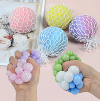 Jouet fantaisie en promotion : Balle anti-stress en pectine tricolore en forme de raisin, jouet à presser, nouveau style, jouet souple, cadeaux de fête