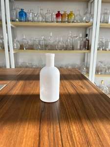 Botella de vidrio para Oliver Oil Gin Rum Tequila Whisky Brandy Botella de vodka <span class=keywords><strong>azul</strong></span> esmerilado personalizada con corcho y película retráctil - Product Image 4