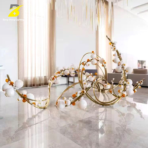 Lustre <span class=keywords><strong>en</strong></span> forme de <span class=keywords><strong>vigne</strong></span> dorée et de fruits - Salon/Salle de séjour d'hôtel, éclairage d'ambiance romantique - Product Image 2