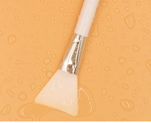 Pinceau applicateur de masque facial en silicone à manche en bois avec logo personnalisé - Product Image 2