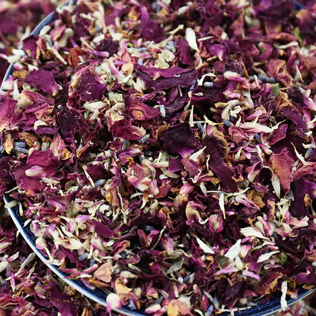 confetti3 red Small red rose Feverfew Globe amaranth Lavender