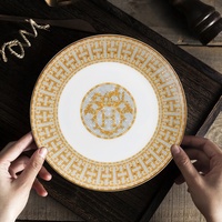 Service de table en céramique dorée de style européen, luxe léger, avec assiettes et tasses à café en porcelaine fine pour hôtels et restaurants occidentaux