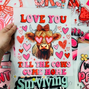 T-Shirt con Logo all'Ingrosso, <span class=keywords><strong>Stampa</strong></span> a Caldo per San Valentino, Disegni DTF Rosa Brillante Pronti per Essere Stampati <span class=keywords><strong>su</strong></span> <span class=keywords><strong>Abbigliamento</strong></span> - Product Image 1