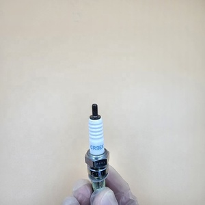 Bougie d'allumage moto prix usine CR8EK 3478 CR9EK 4548 CR9EKB Pièces de moteur moto japonaise - Product Image 2