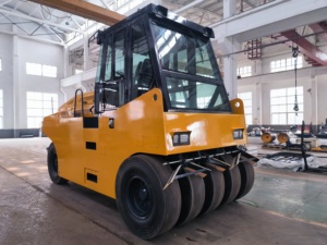 Compacteur pneumatique de 30 tonnes, rouleau compresseur routier à pneus pneumatiques de 20 tonnes avec moteur importé - Product Image 6
