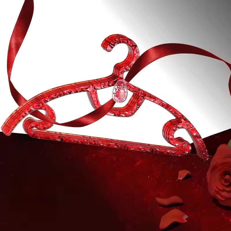 Rojo (1 percha +1 aromaterapia -1 set)