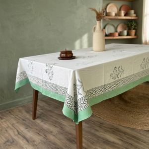 Nappe de luxe faite à la main en coton et lin, imprimée à la main avec motifs floraux, personnalisable, durable, écologique, avec bordure blanche et verte, style pastoral - Product Image 1