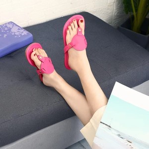 Nuovissime scarpe sandali a Clip da <span class=keywords><strong>donna</strong></span> alla moda estiva sandali infradito in pelle colorati stile pigro pantofole basse Casual - Product Image 4