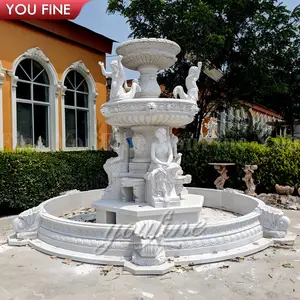 Fonte de água bege antiga, escultura de mármore do jardim ao ar livre