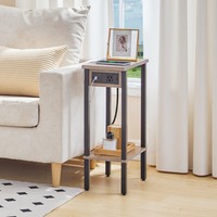Ensemble de 2 tables d'appoint grises, avec station de charge et ports USB