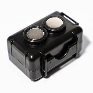 Portachiavi in pelle resistente alle intemperie, custodia magnetica per localizzatore GPS integrato per auto, camion e furgoni - Product Image 2