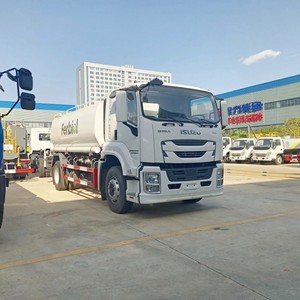Camión Cisterna de Agua ISUZUU GIGA 4X2 Nuevo, Camión Cisterna de Agua con Cañón de Niebla de 15000L en Venta - Product Image 1