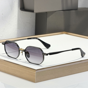 Occhiali da Sole Quadrati alla Moda con Montatura in Titanio, Design di Lusso Retrò Classico Polarizzati per Donne e Uomini, Lenti con Protezione UV400 - Product Image 2