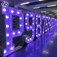 Lettre lumineuse LED RGB multi-modes avec effet lumineux dynamique pour la décoration d'événements festifs et l'aménagement d'espaces de divertissement