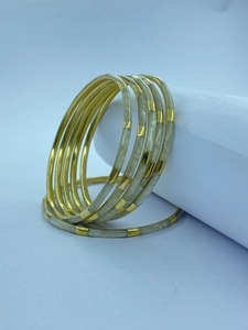 Bracelets en résine très demandés pour femmes, parfaits pour les mariages, les festivals et les événements culturels, disponibles à un prix raisonnable. - Product Image 1