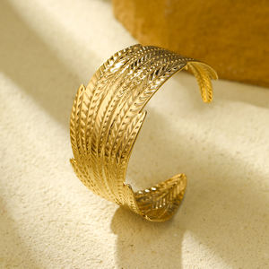Nouveaux bracelets en acier inoxydable plaqué de haute qualité Bracelets de manchette à feuilles multicouches Bracelets de mode simples Bracelets pour femmes filles - Product Image 2