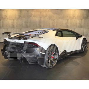 กันชนหลังคาร์บอนไฟเบอร์ทรง VST Center Exit ExhaUst สำหรับ Lamborghini Huracan EVO & Tecnica ปี 2020-2025 - Product Image 3