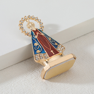 Statua della <span class=keywords><strong>Madonna</strong></span> di Aparecida Vintage con Orologio, Ornamento Artigianale Religioso in Metallo Intagliato per Altare Domestico - Product Image 4