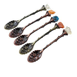 天然水晶原石ヴィンテージ彫刻ミックスデザートスプーンティーセットアクセサリー工芸品卸売中国製結婚式＆誕生日 - Product Image 1