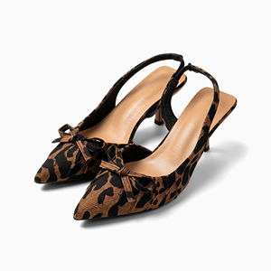 Scarpe con Tacco a Spillo Leopardate da Donna, Punta Affusolata, Tacco Basso, Dettaglio Fiocco, Logo Personalizzato, MOQ Basso, Vendita all'Ingrosso per Feste, Produzione OEM ODM - Product Image 1