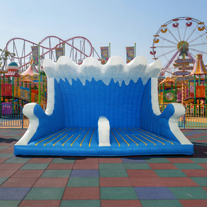 WINSUN Château gonflable commercial d'extérieur pour événements, jeu de combat, vague de surf, en PVC, certifié CE, couleur et logo personnalisables - Product Image 1