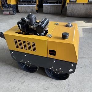 Roller Jalan Raya Kecil Roller Pemeliharaan Kota Kompaktor Multifungsi Roller 1-5 Ton Mesin Pemadat Jalan Tipe Dorong/Tunggang - Product Image 1