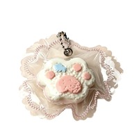 Pendentif musical à ressort lent en forme de griffe de simulation