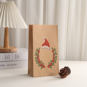 Sac cadeau de Noël sac en papier étiquette personnalisée fond carré sac cadeau de Noël en papier artisanal uni sans poignée - Product Image 1
