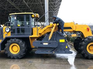 Maquinaria para Carreteras, Recicladora en Frío XLZ2303S, Estabilizador de <span class=keywords><strong>Suelo</strong></span>, 515kw, Profundidad Máxima de 400mm, con Recuperador de Carreteras, Precio - Product Image 5