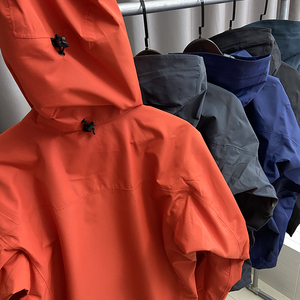<span class=keywords><strong>Giacca</strong></span> da <span class=keywords><strong>Uomo</strong></span> Impermeabile Hardshell con Cappuccio per Sport Outdoor Corsa in Montagna Escursionismo e Sci Antivento e Antipioggia OEM ODM - Product Image 4
