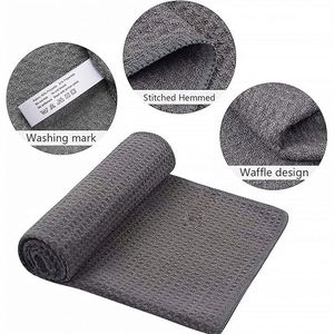 Ensemble de serviettes de golf bleues pliables en trois parties, en microfibre tricotée robuste, écologiques, à séchage rapide, motif gaufré, avec grande pince mousqueton - Product Image 4