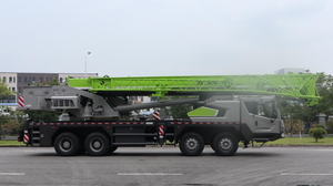 Grue sur camion compacte ZOOMLION ZTC350H562-1, capacité 35T, flèche 44m pour la construction urbaine - Product Image 4