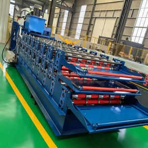 Machine de formage à rouleaux à triple couche pour tôles <span class=keywords><strong>GI</strong></span> de Chine, machine à cintrer les tôles de zinc pour toitures, à vendre - Product Image 5