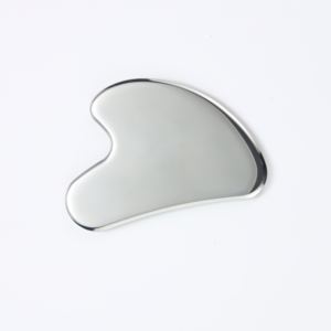 Commercio all'ingrosso in acciaio inossidabile <span class=keywords><strong>Gua</strong></span> Sha strumento di massaggio raschiatura facciale Logo personalizzato in metallo acciaio inossidabile a forma di cuore GuaSha Set - Product Image 2
