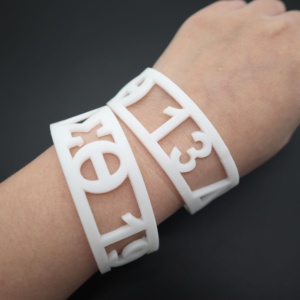 新しく到着した<span class=keywords><strong>IOTA</strong></span> <span class=keywords><strong>PHI</strong></span> LAMBDA3Dソロリティギリシャ文字シリコンラバーブレスレット - Product Image 4