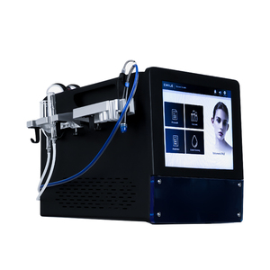 Appareil de soin du visage 3 en 1 à jet d'oxygène, aspiration et pulvérisation d'eau pour un nettoyage en profondeur, un peeling et une revitalisation de la peau - Product Image 1