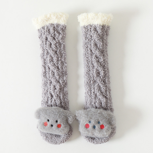 Chaussettes en peluche pour bébé, motif ours de dessin animé, hauteur du genou, pantoufles d'animaux 3d, chaussettes de maison épaisses et chaudes, pour garçons et filles, chaussettes en molleton de corail personnalisées, F-853 - Product Image 4