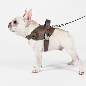 Arnés de lujo de cuero vegano para perro, marca privada, sin tirones, tipo chaleco, con hebilla metálica Cobra, venta al por mayor - Product Image 5