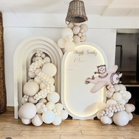 Toile de fond ondulée 3D en PVC de luxe, arc éclairé par LED, scène de mariage, toile de fond ondulée blanche moderne et personnalisée