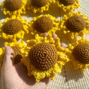 Decoración Tejida <span class=keywords><strong>a</strong></span> Mano con Forma de Girasol, Decoración para el Hogar, Material de Lana, Flores Tejidas al por Mayor - Product Image 3