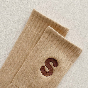 Wholesale Custom Design Embroidery <strong>S</strong> Letter White Knitted Sports Crew <strong>Socks</strong> Unisex Cotton Winter <strong>Socks</strong> Bottom Logo for <strong>Men</strong> - Product Image 3