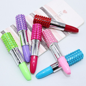 חידוש עיצוב תלמיד ילדי כתיבה מכתבים מיני פלסטיק עט עם לוגו מותאם אישית אופנה שפתון צורת פלסטיק כדור עט - Product Image 5